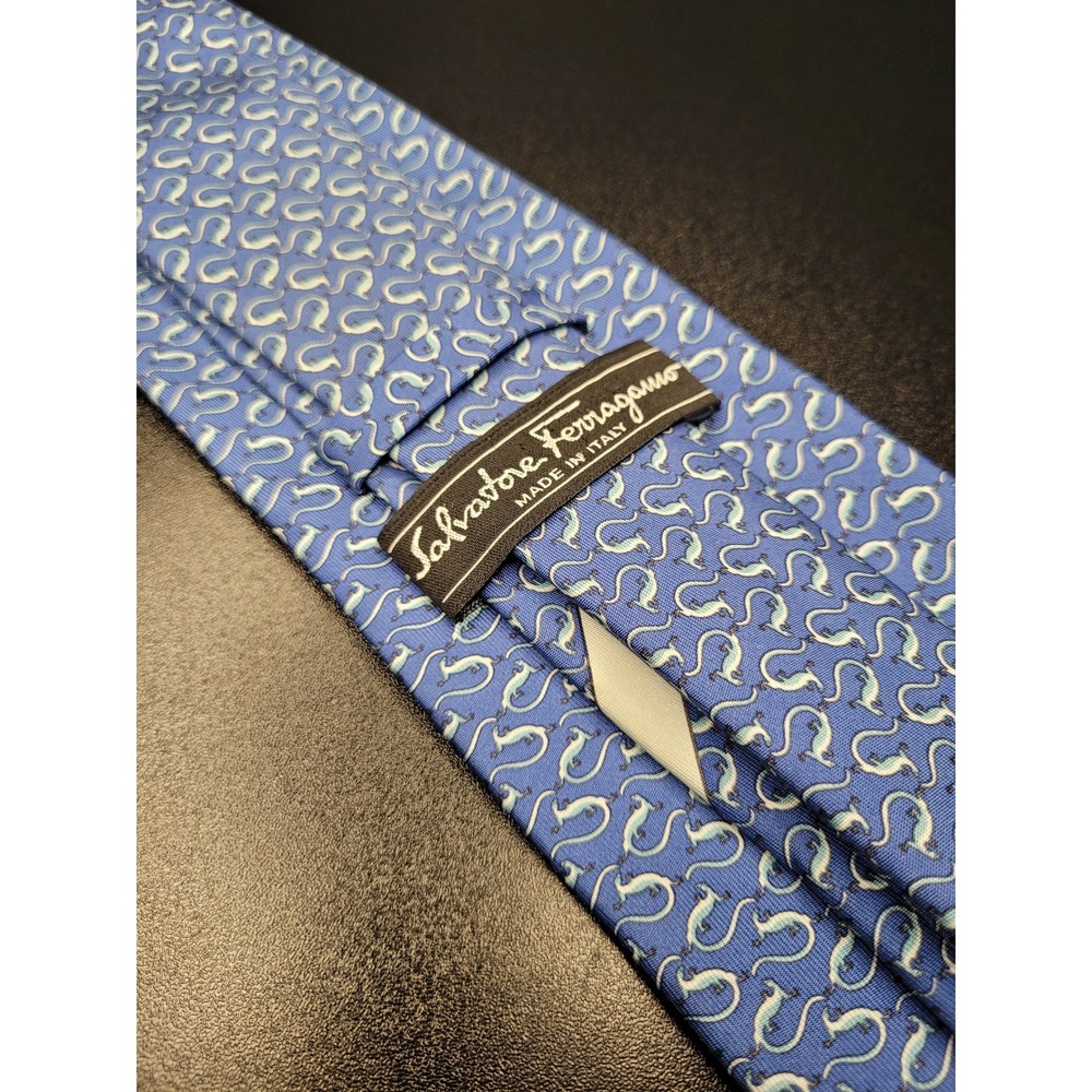 Salvatore Ferragamo Men's Necktie Blue Animal Print Silk 3.5" x 58" Excellent